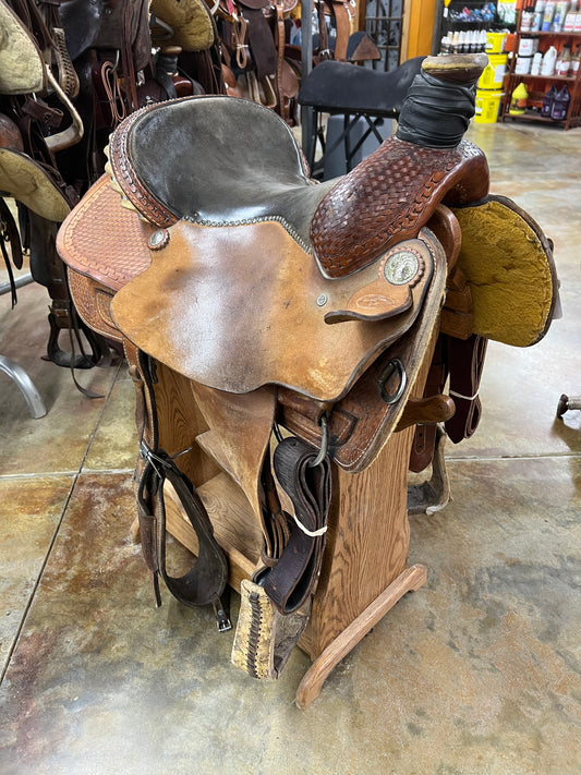 Used Cowboy Collection Roper Saddle, 15.5" Seat