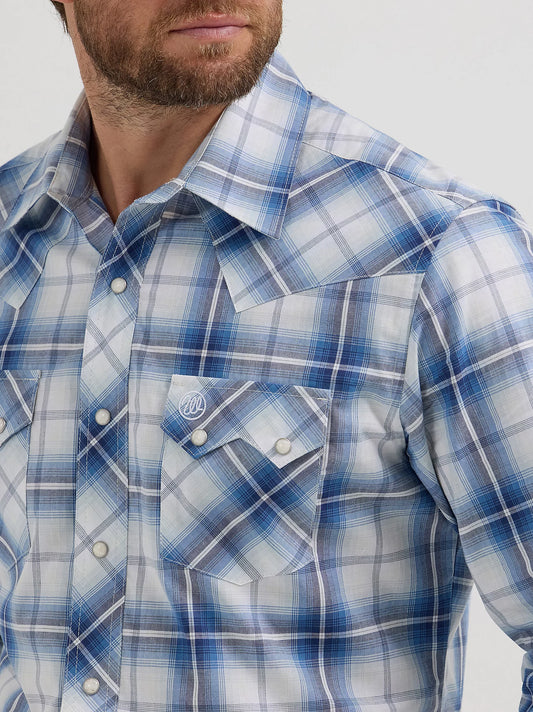 Wrangler Men's Navy Plaid Retro Long Sleeve Sawtooth Snap Pocket Western Shirt
