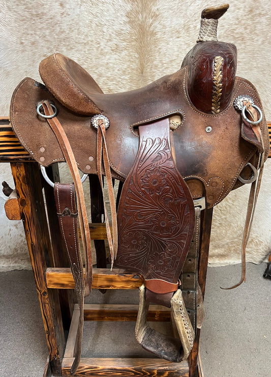 Used P6 Saddle, 13 1/2" Seat Rig, 1/4 Floral Tooled