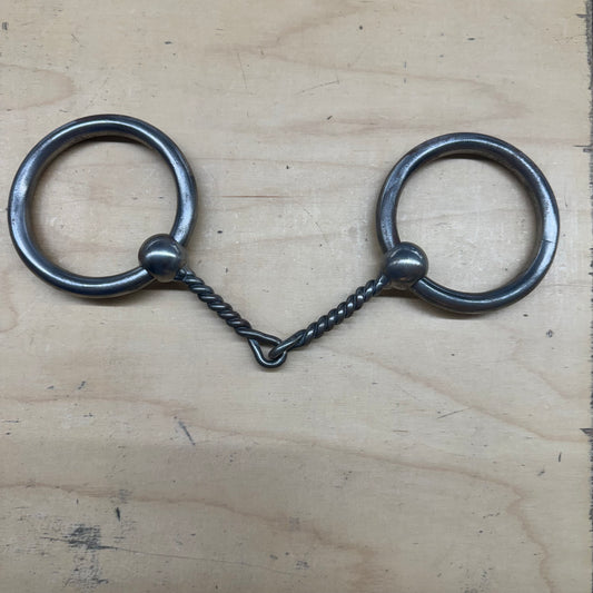 Mslash Bar Twisted Wire Loose Ring