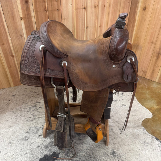 Used R Bar B Cowhorse Saddle, 15.5" Seat
