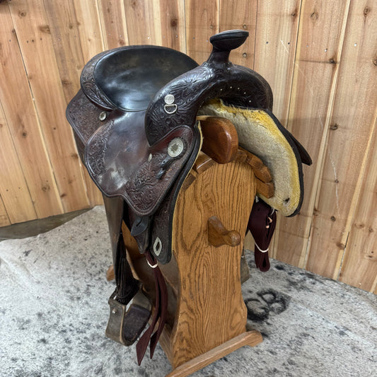 Used Circle Y Pleasure/Show Saddle, 15.5" Seat