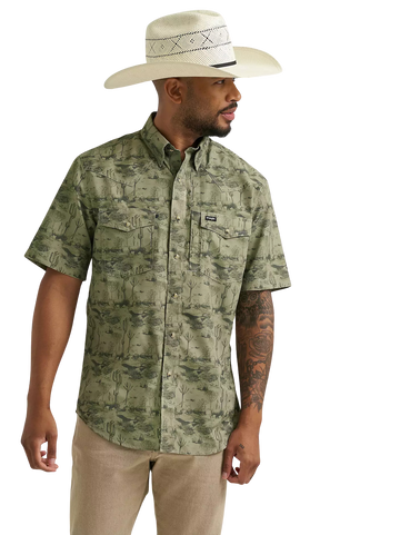 Wrangler Men's Olivine All Terrain Gear Men's Print Performance Shirt