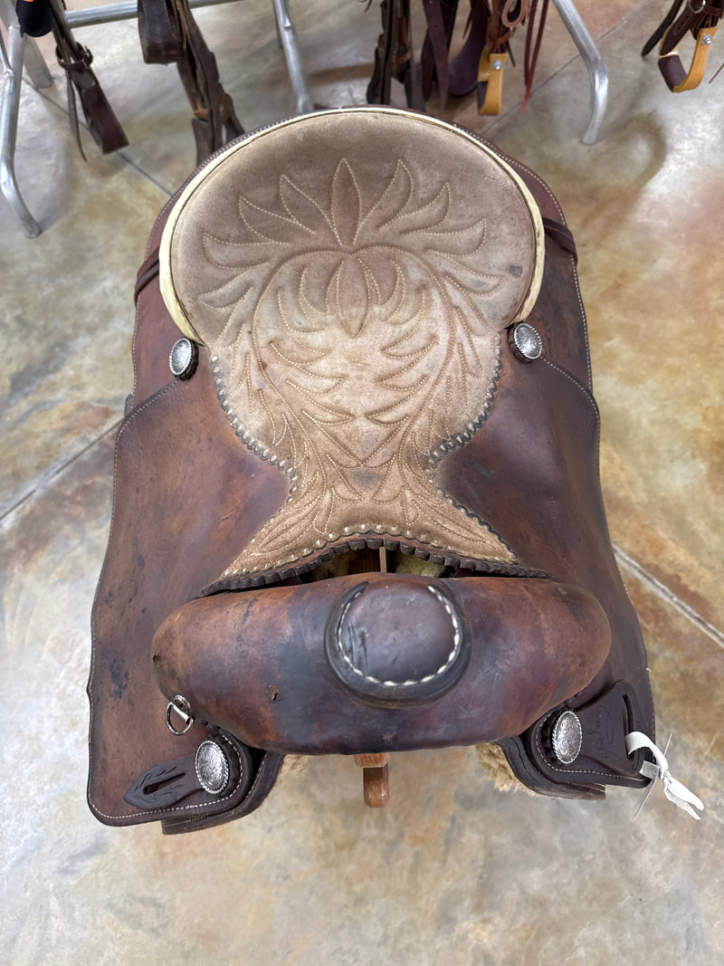 Used Yochum Roper Saddle, 15.5" Seat