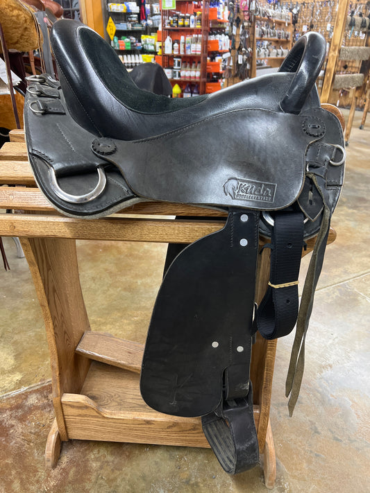 Used Kuda Trail Saddle, 16.5" Seat