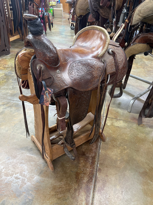 Used Santa Fe Ranch Saddle, 15.5" Seat
