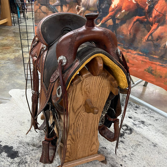Used Circle Y Treeless Trail Saddle, 15.5" Seat