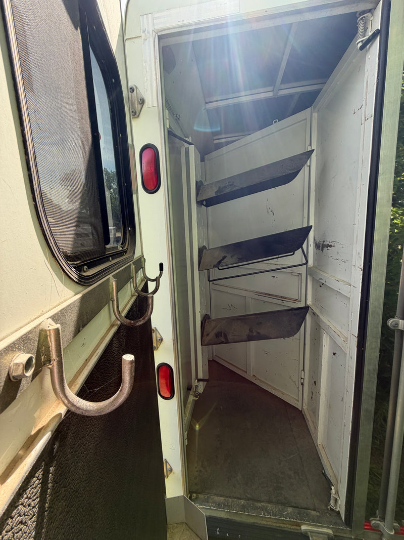 2006 Bison Alumasport 3-Horse Slant