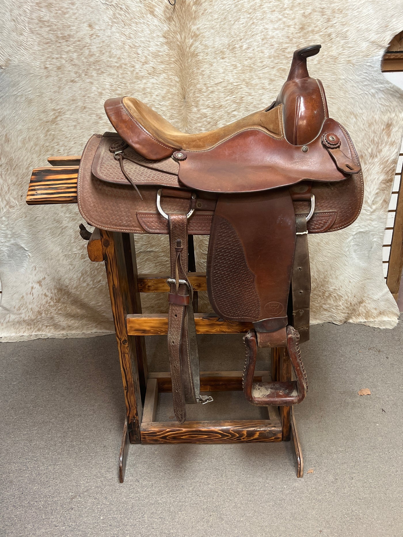 Used Big Horn Roper, 16"