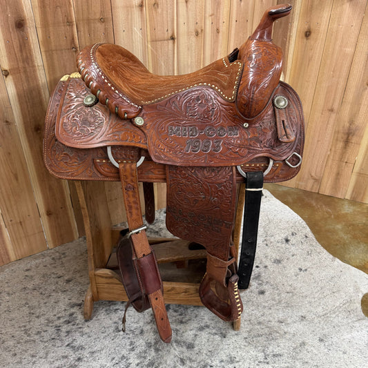 Used Courts Pleasure Saddle, 15.5" Seat