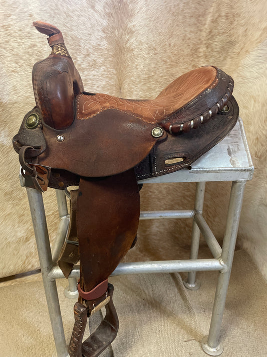 Used Billy Cook Barrel Saddle 13 1/2 inch seat