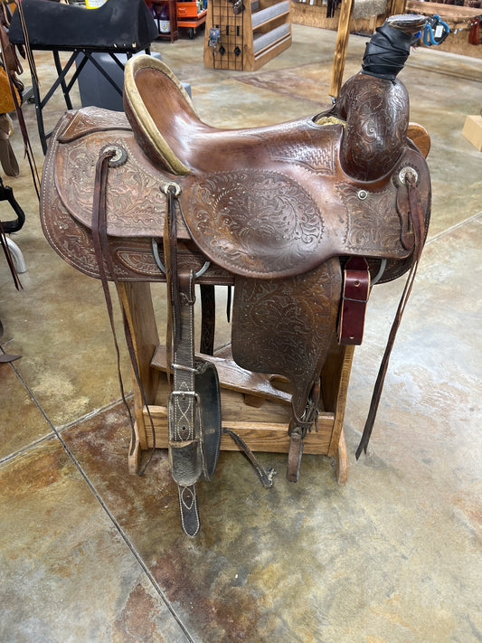 Used Santa Fe Ranch Saddle, 15.5" Seat