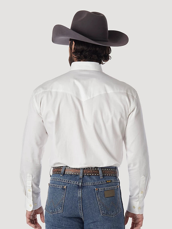 Wrangler Men's Long Sleeve Button Down Lightweight Solid Twill White Shirt