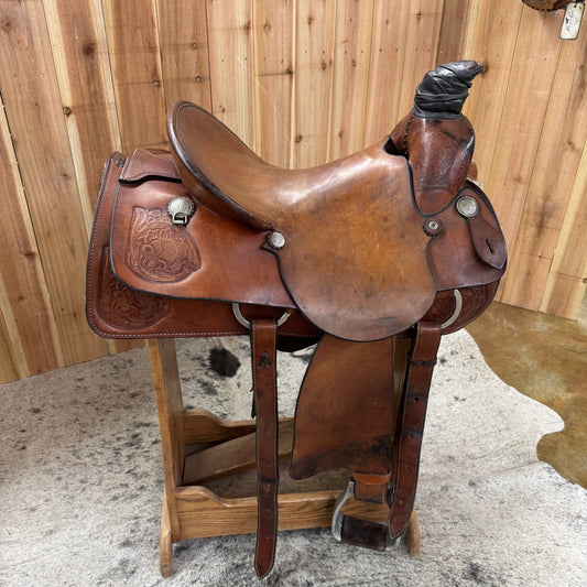 Used Diamond B Slick Fork Saddle, 15.5" Seat