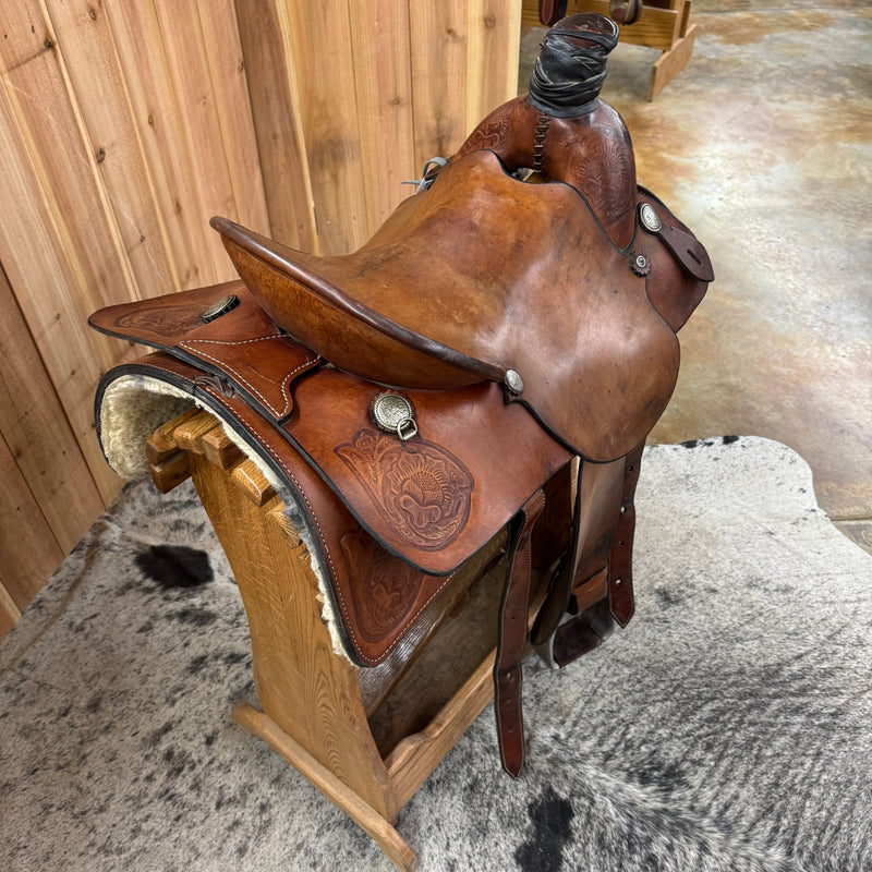 Used Diamond B Slick Fork Saddle, 15.5" Seat