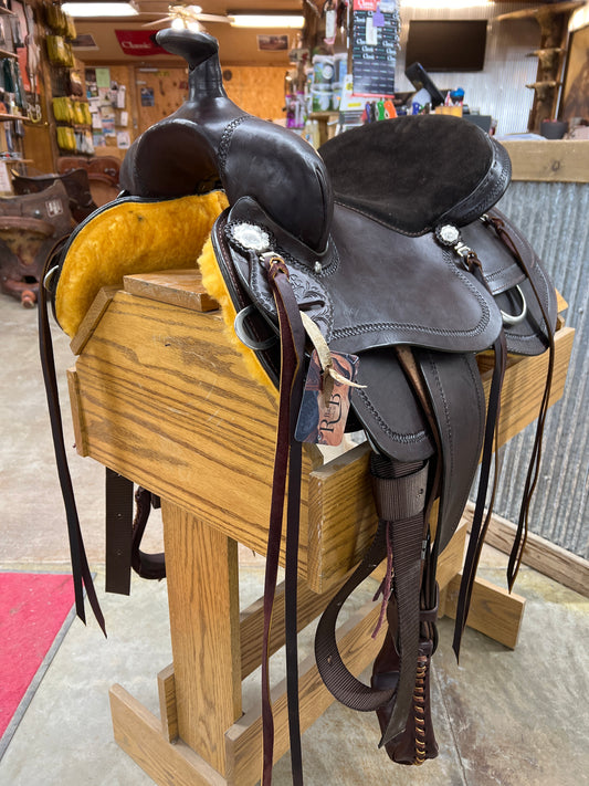 R Bar B Trail Saddle, 15.5" Seat