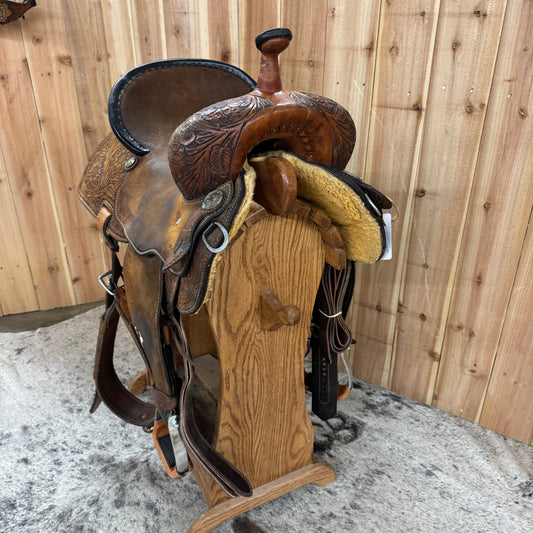Used Usher Barrel Saddle, 15.25" Seat