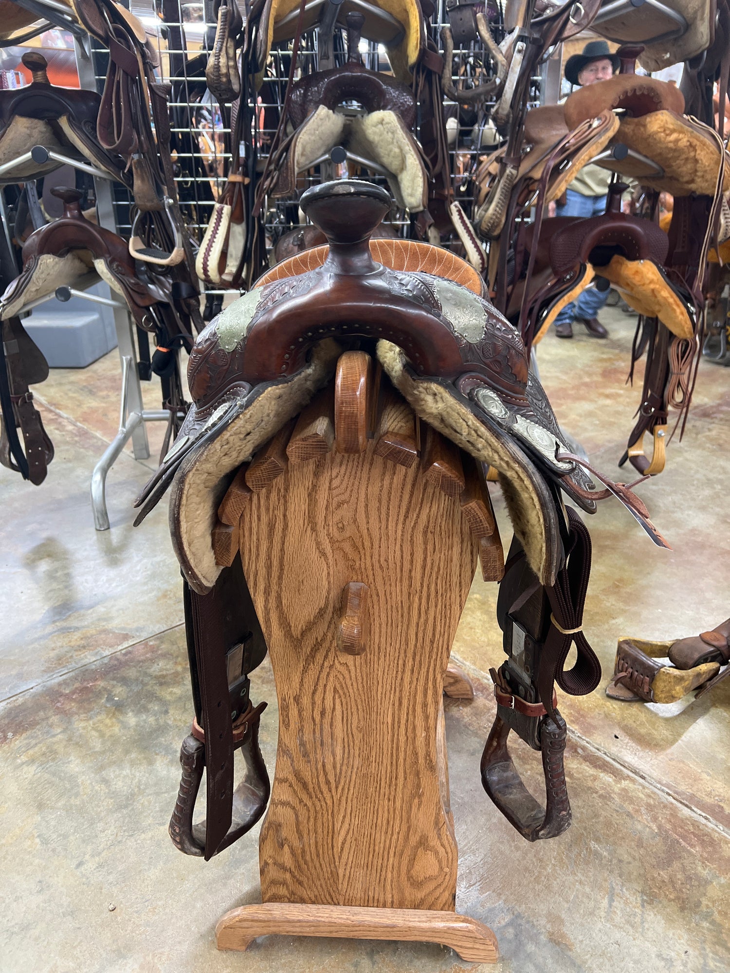 Show Saddle