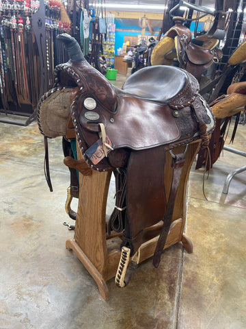 Used Crates Pleasure/Trail Saddle, 15.5" Seat