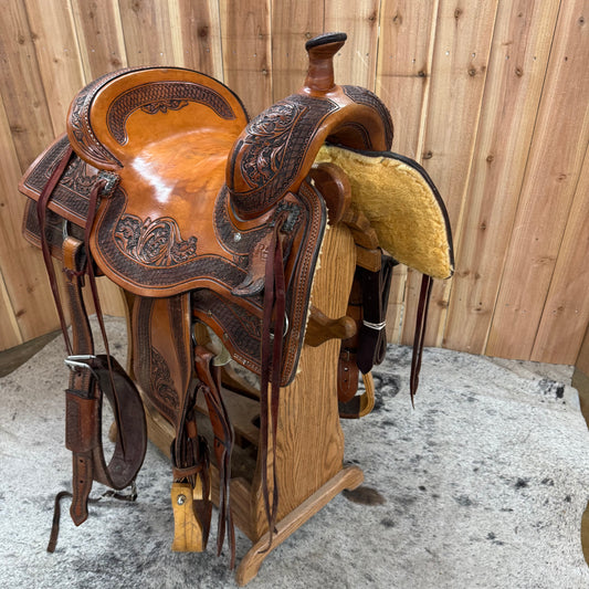Used R Bar B Cowhorse Saddle, 16.25" Seat