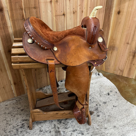 Used Courts Barrel Saddle, 14.75" Seat