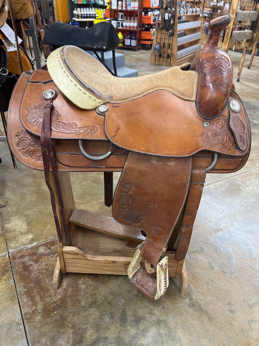 Used Hereford/TexTan Roper Saddle, 16" Seat
