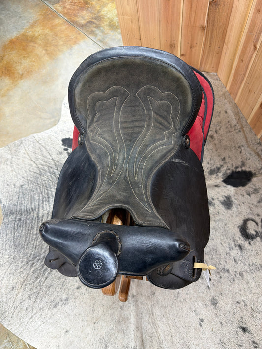 Used Simco Leather/Cordura Combo Trail Saddle, 15.5"