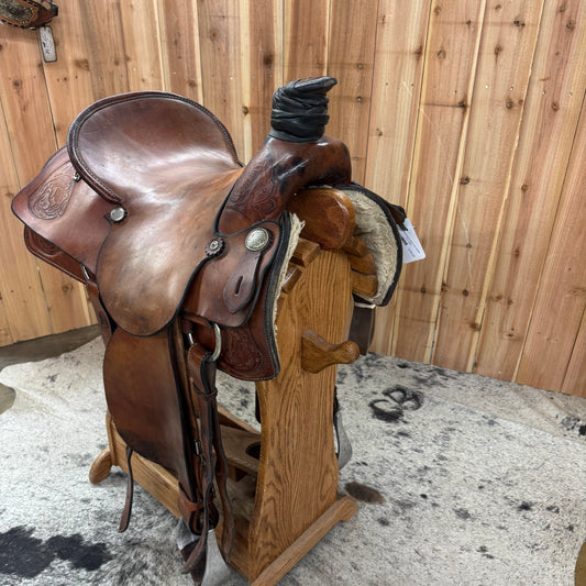 Used Diamond B Slick Fork Saddle, 15.5" Seat