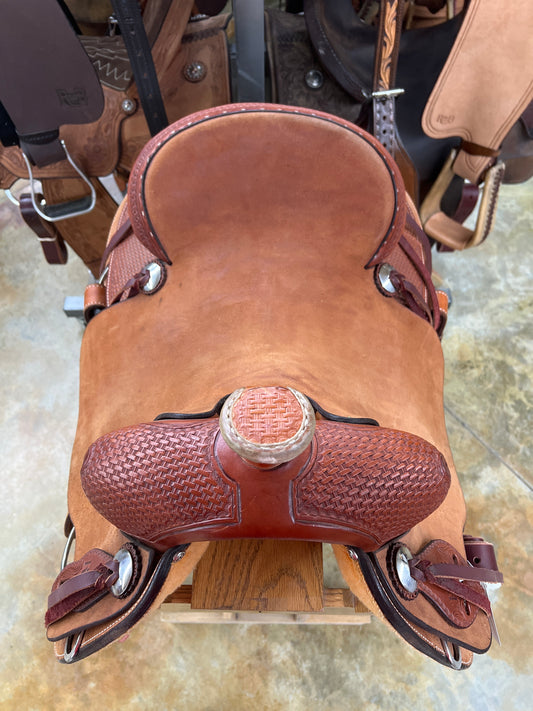 R Bar B Roper Saddle with Cowhorse Seat!, 16" seat