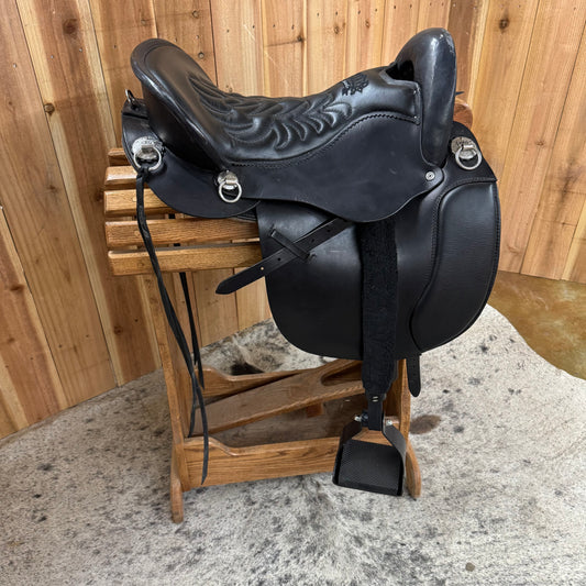 Circle Y Equitation Endurance Saddle, 16.5" Seat (Demo)