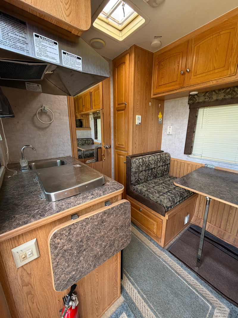 2006 Bison Alumasport 3-Horse Slant