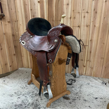 Used Hilason Treeless Saddle, 17" Seat