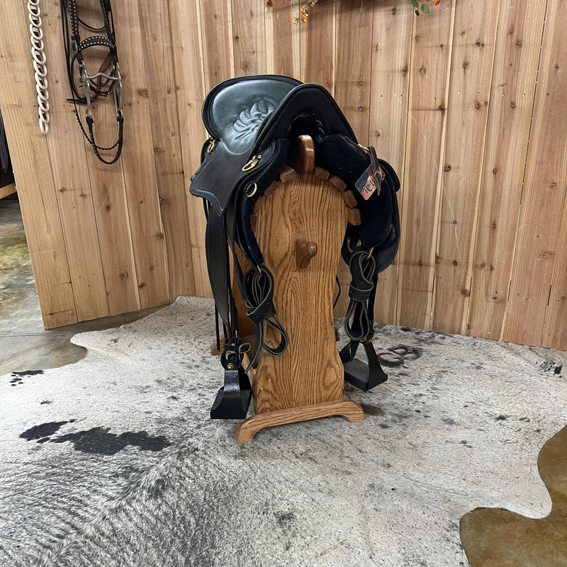Tucker Heritage River Plantation Saddle, 17.5" Seat (Demo)