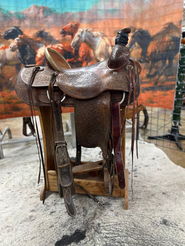 Used Santa Fe Ranch Saddle, 15.5" Seat