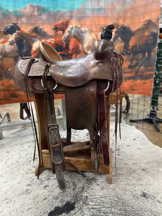 Used Santa Fe Ranch Saddle, 15.5" Seat