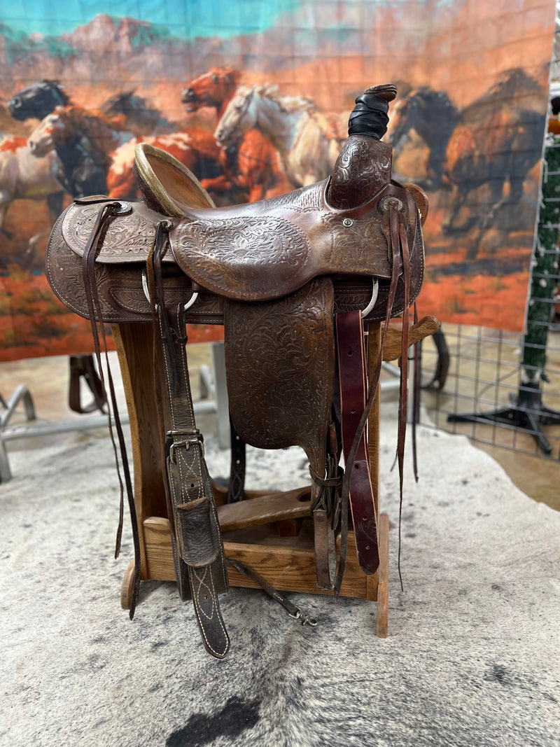 Used Santa Fe Ranch Saddle, 15.5" Seat