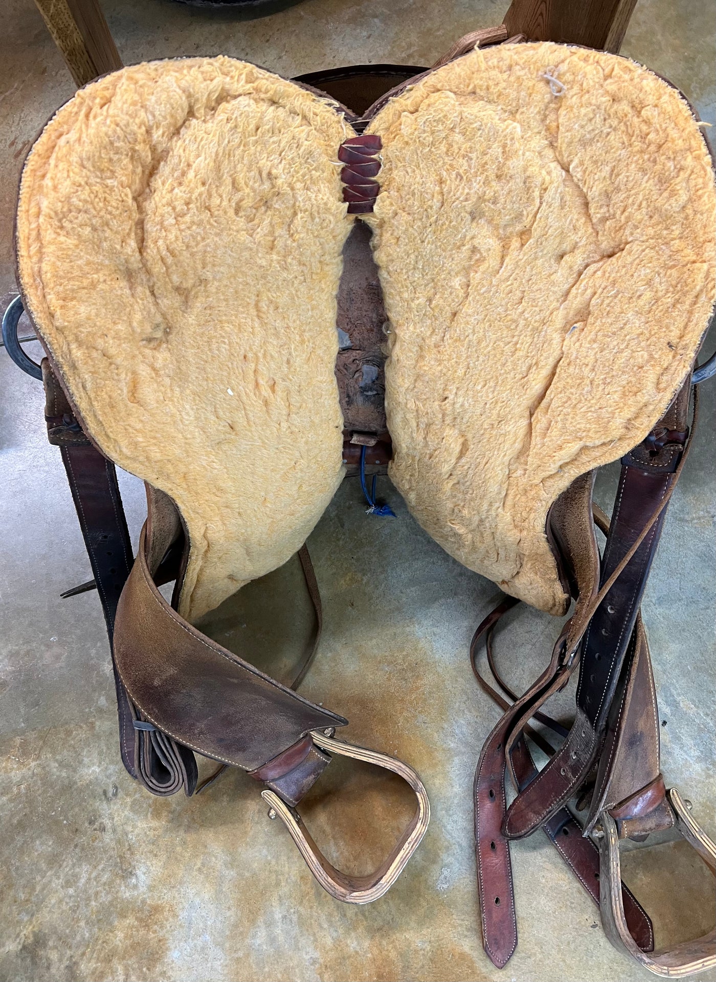 Used R Bar B Seat Rig Ranch Saddle, 15.5"