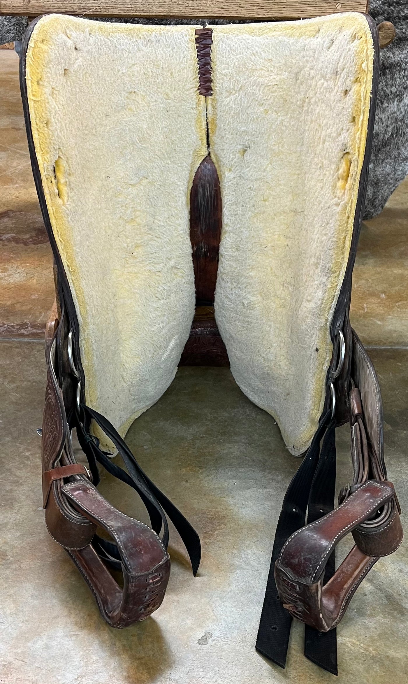 Used Circle Y show saddle, 16"