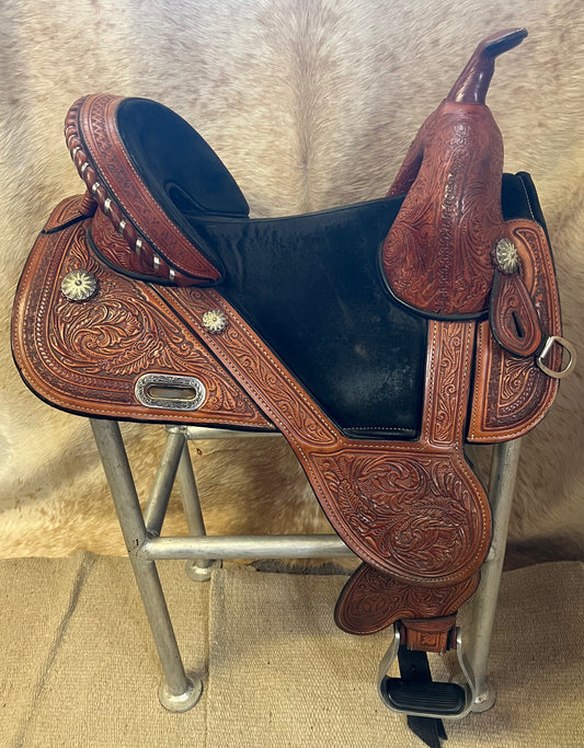 Used Tammy Fischer Treeless Barrel Saddle, 14.5"