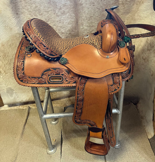 Used Alamo Barrel Saddle/Headstall, 15"