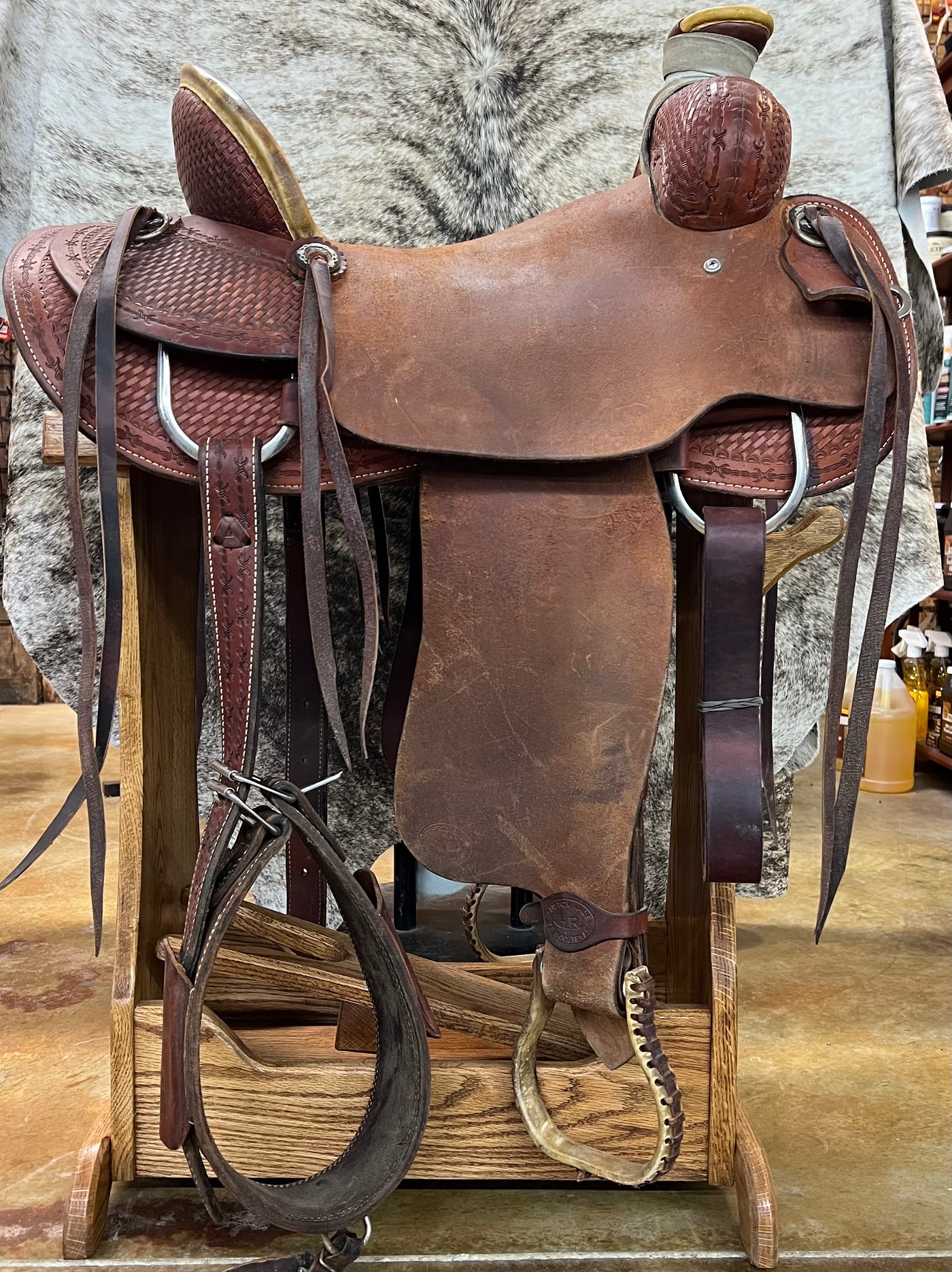 HR Ranch Saddle, 16"