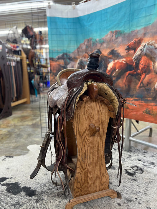 Used Santa Fe Ranch Saddle, 15.5" Seat