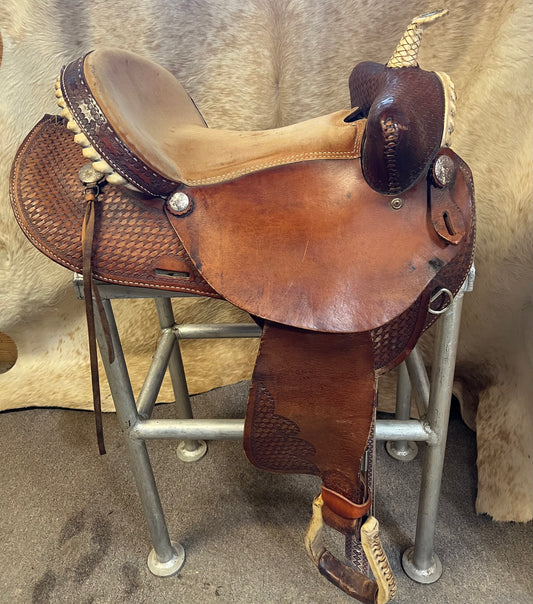 Used Lamb Barrel Saddle, 15.5"