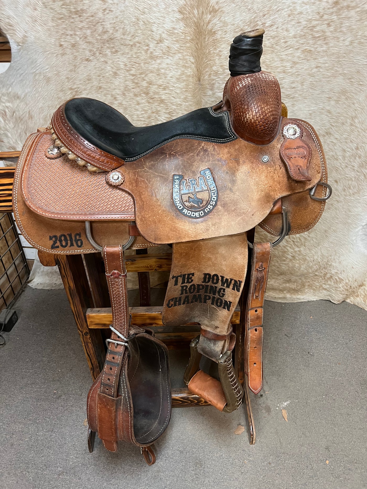 Used Jones Boys Calf Roper, 15"