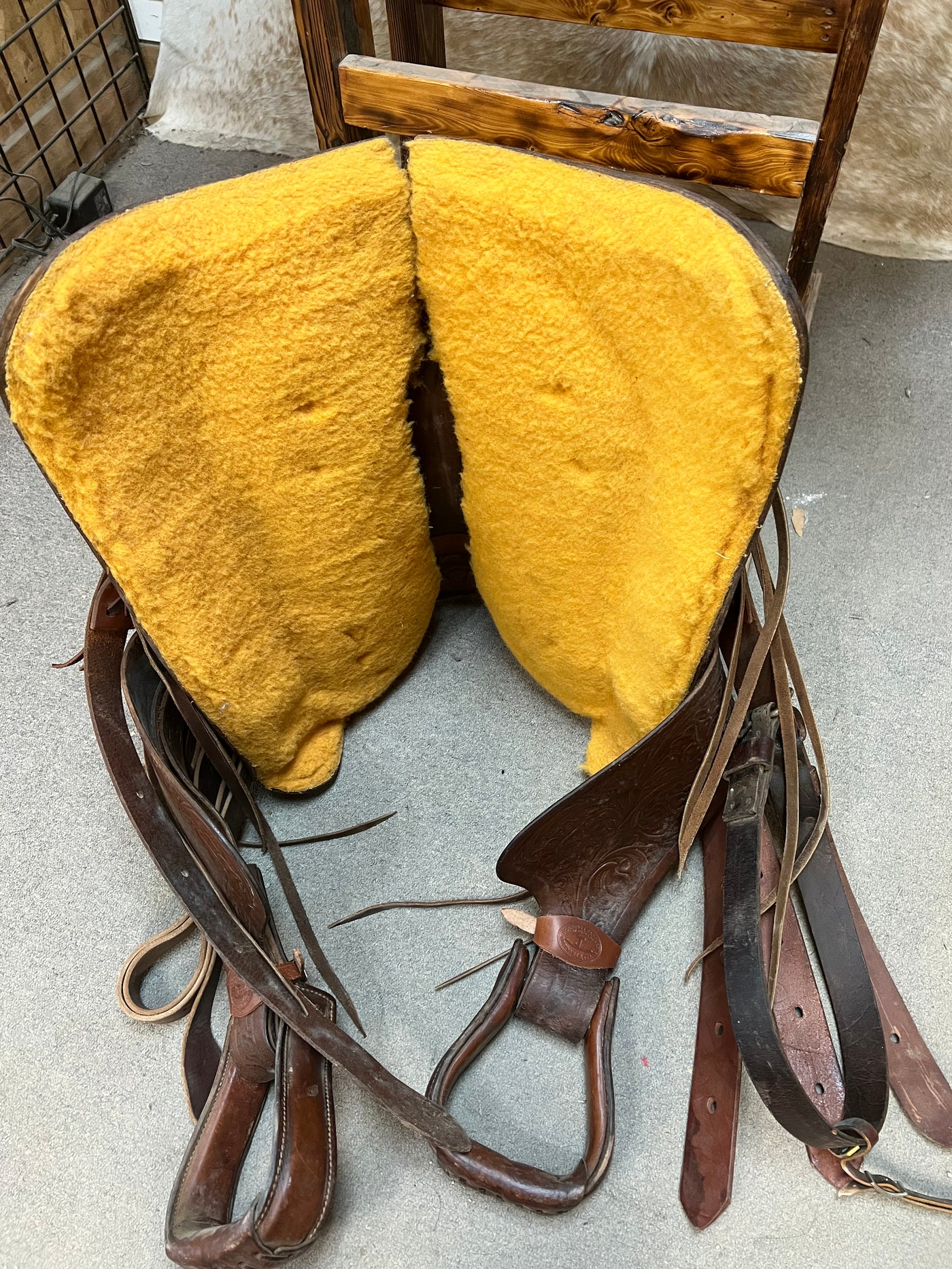 Used Bona Allen Saddle 14 1/2" Seat