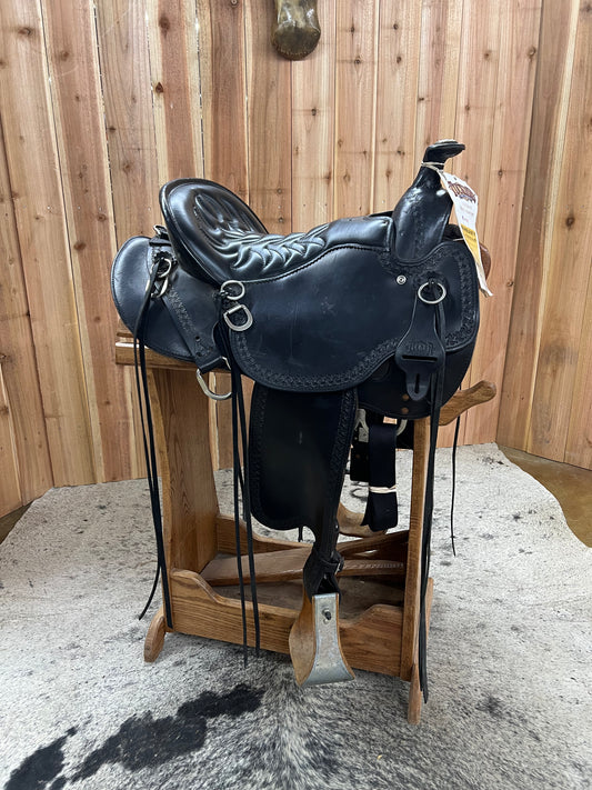 Used Tucker Trail Saddle, 15.5" Seat