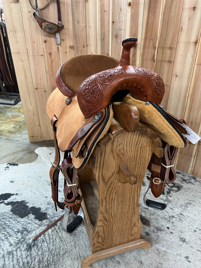 R Bar B Barrel Saddle, 15" Seat