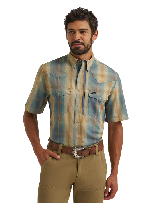 Wrangler All Terrain Gear Men's Performance Plaid Short Sleeve Snap Shirt
