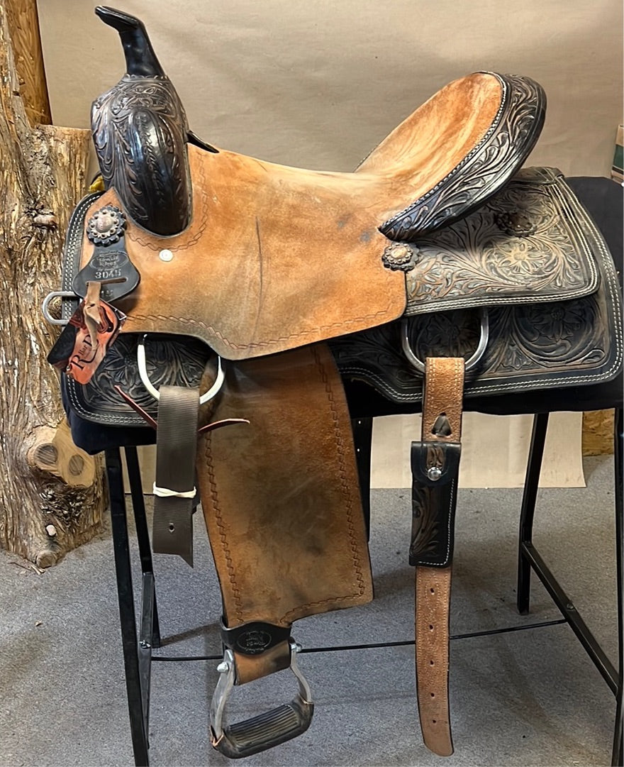 Used Royal King Barrel Saddle 15''