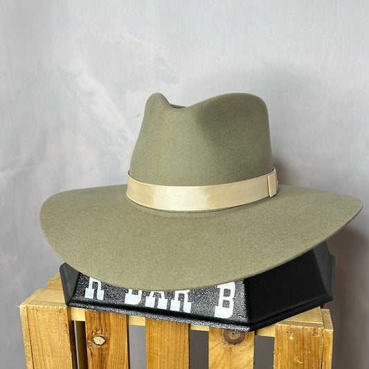 T78100287 Twister Mushroom Fashion Hat